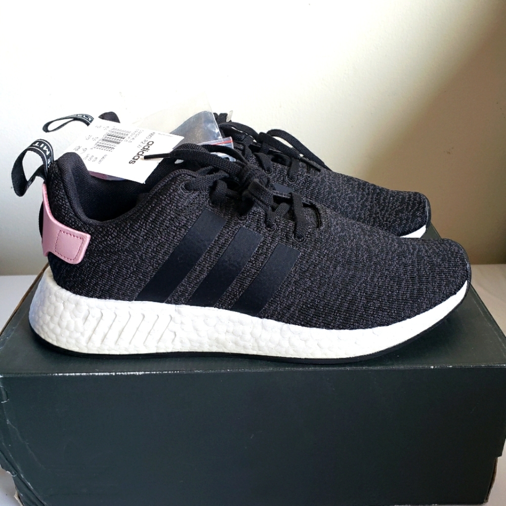 Womens Adidas NMD R2 "moderate pink" Size 10.